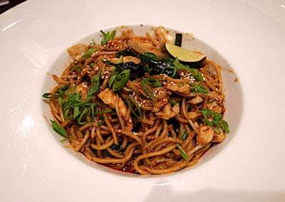 Chicken noodles / Chicken chow mein